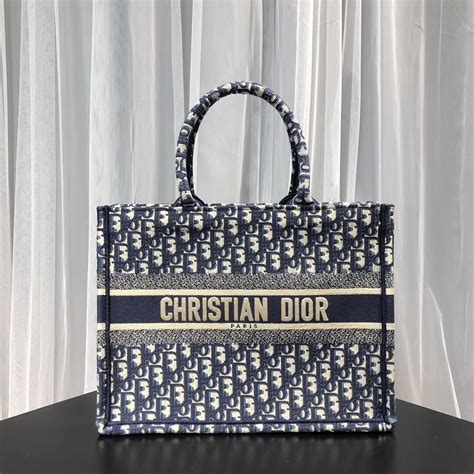 christian dior handbags knock off.